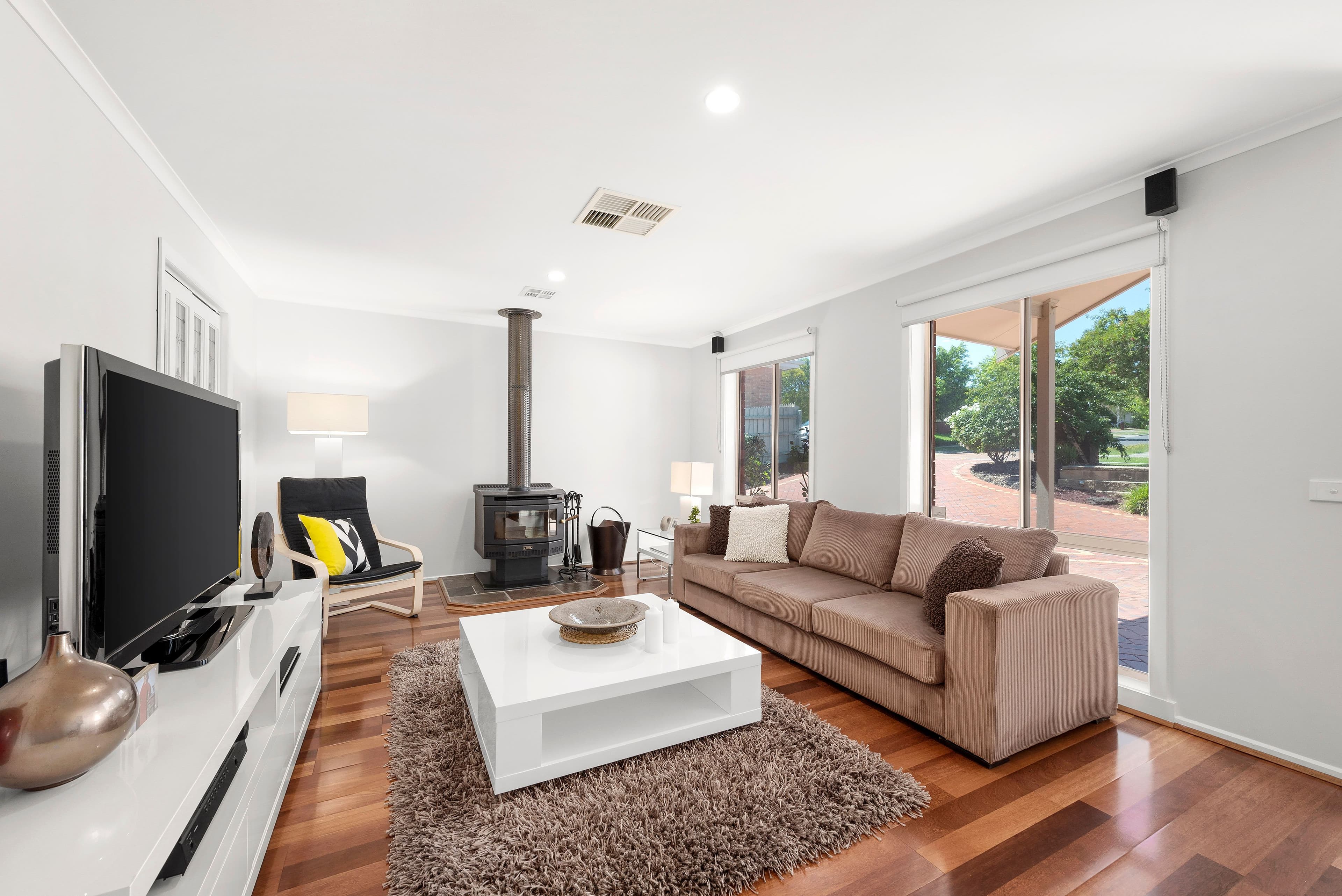 370 Dandelion Drive, Rowville VIC 3178, Rowville - Thumbnail 2