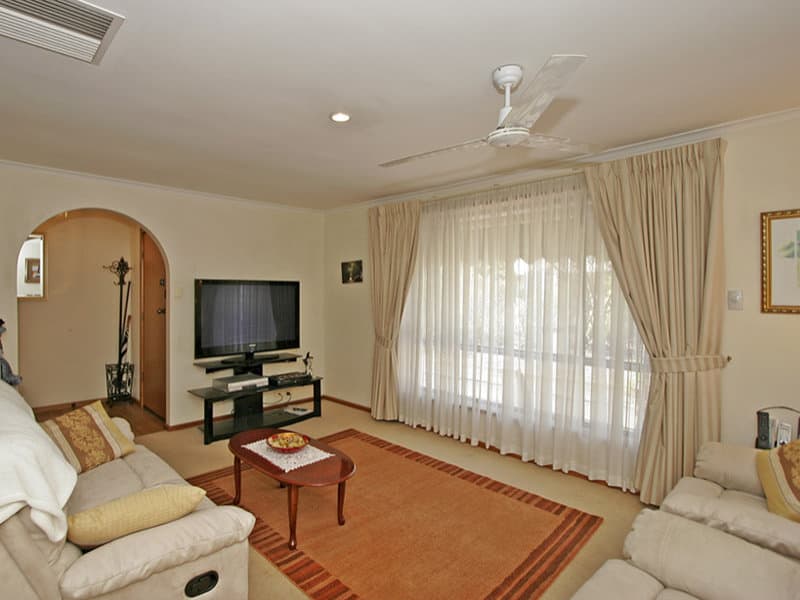 9 Sandhurst Avenue, Noarlunga Downs - Thumbnail 5