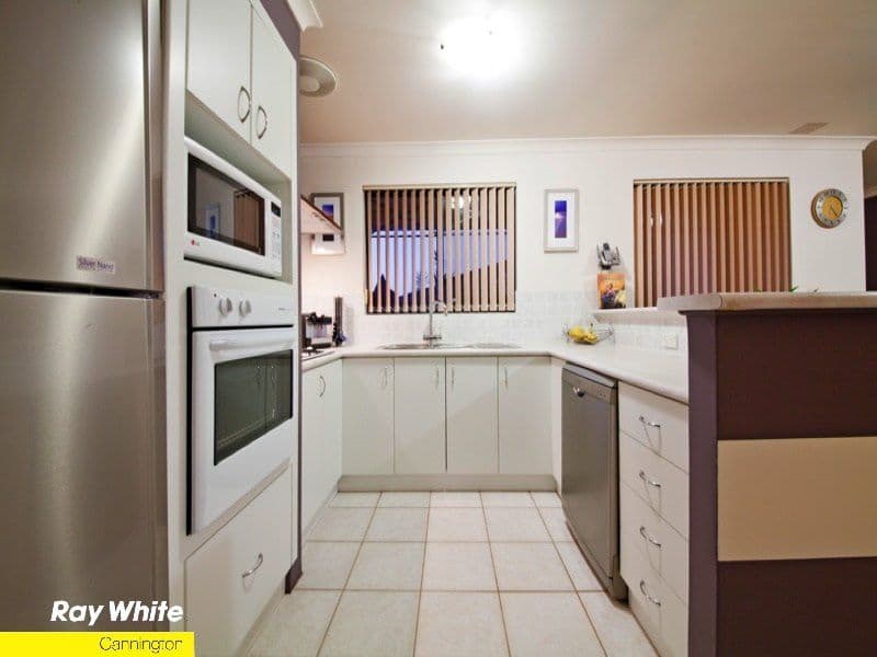 7 Lester Drive, THORNLIE WA 6108, Thornlie - Thumbnail 2