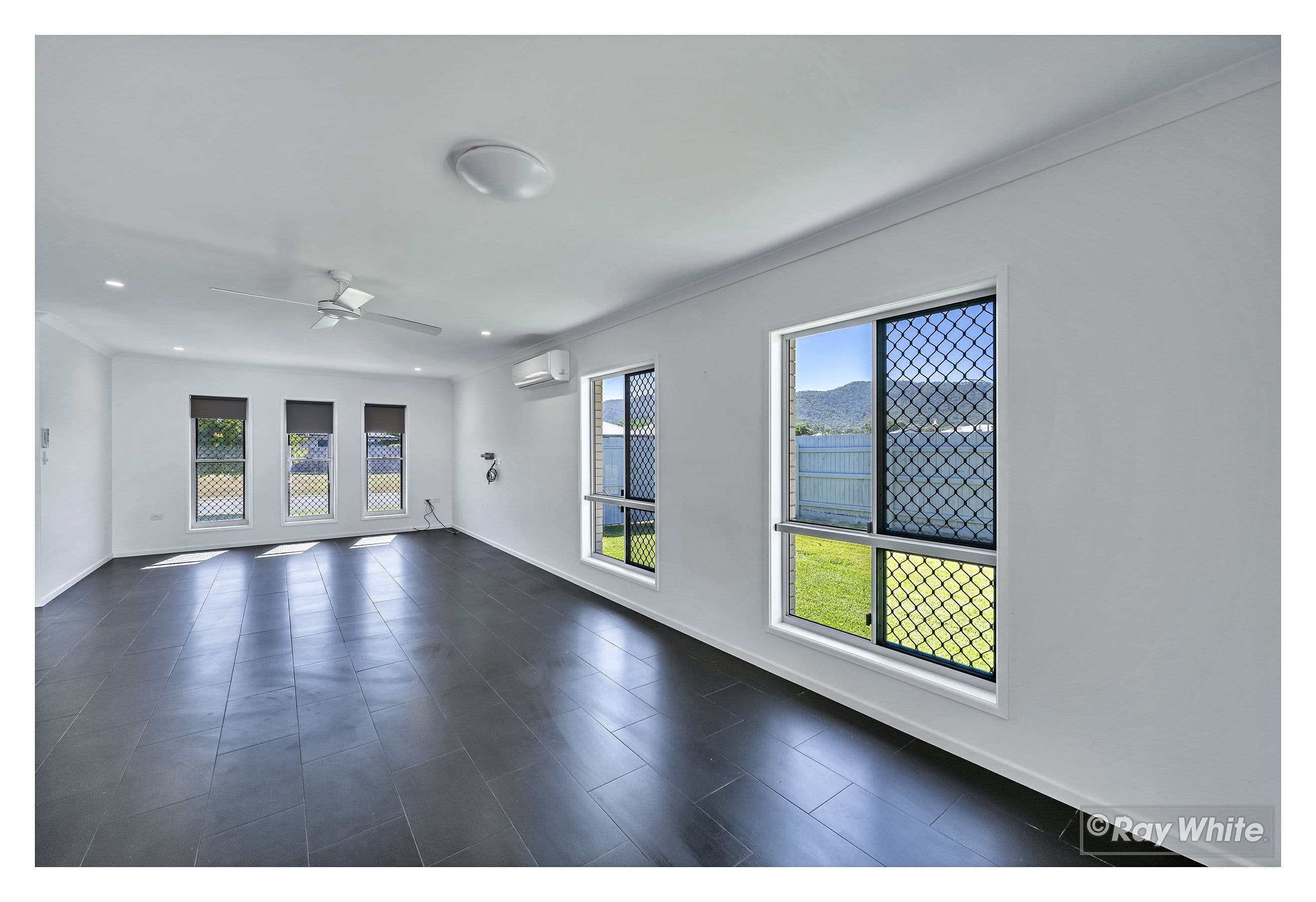 21 Mistletoe Avenue, Norman Gardens QLD 4701, Norman Gardens - Thumbnail 4