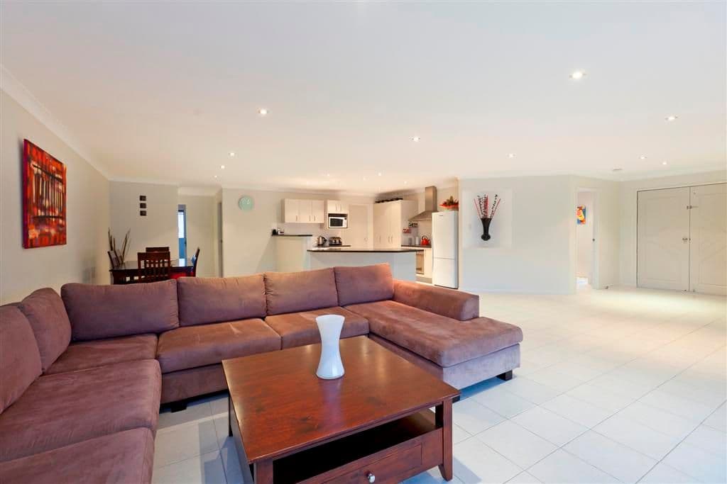 3 Indigo Street, REDLAND BAY QLD 4165, Redland Bay - Thumbnail 3