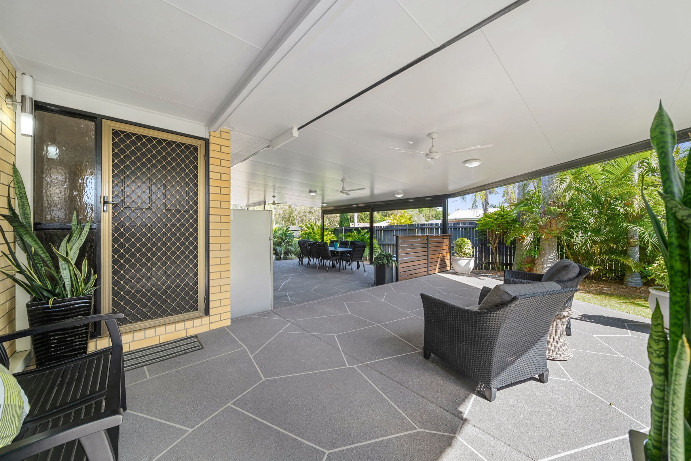 11 Oakview Court, Kallangur QLD 4503, Kallangur - Image 1