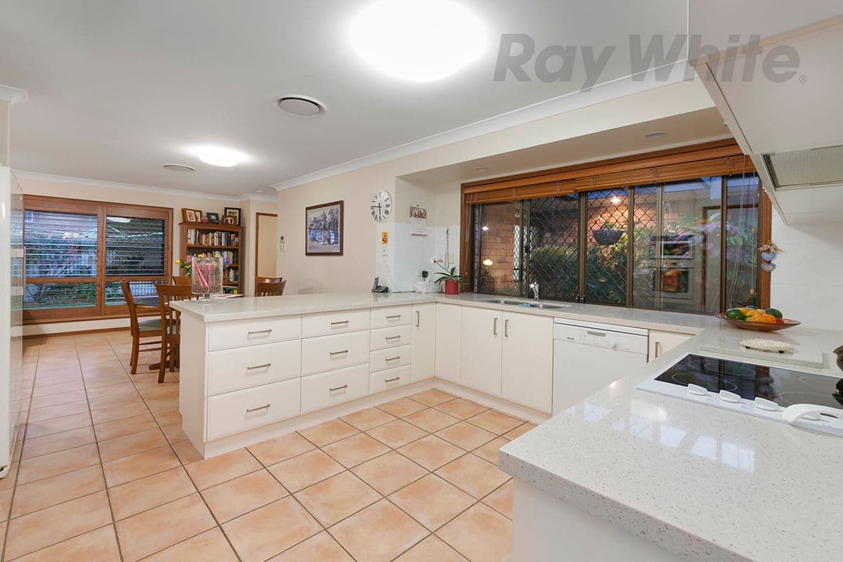 7 Stanton Court, Eight Mile Plains QLD 4113, Eight Mile Plains - Thumbnail 3