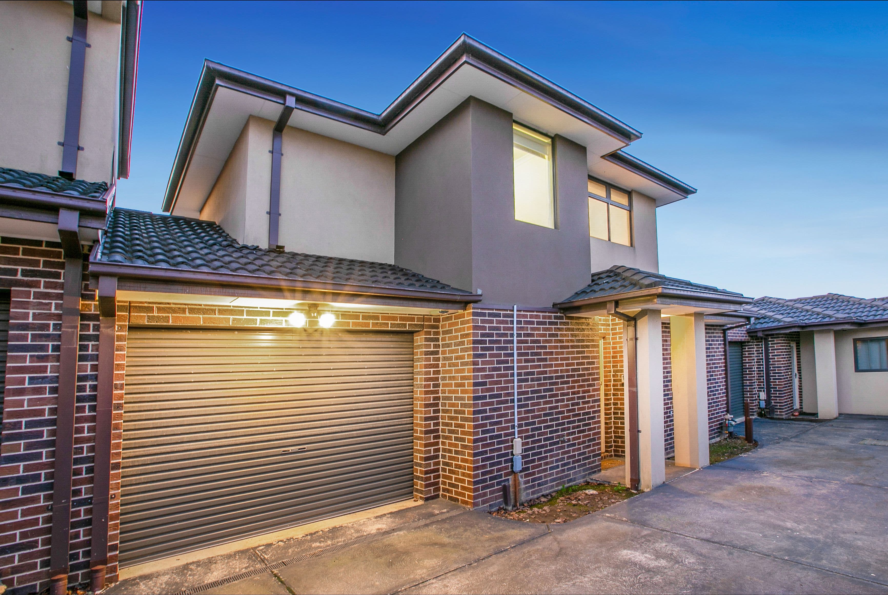 16 Charlton Crescent, Reservoir VIC 3073, Reservoir - Thumbnail 2