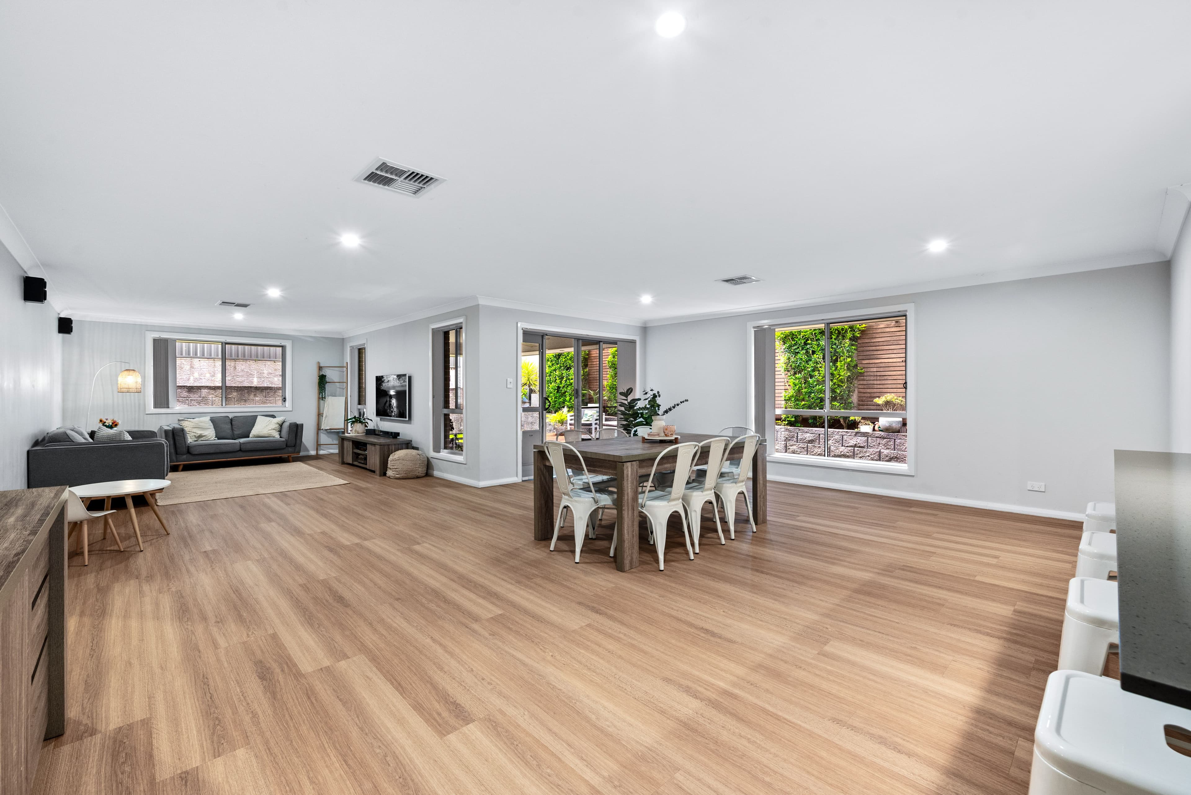 80 Hampshire Boulevard, Spring Farm NSW 2570, Spring Farm - Thumbnail 4