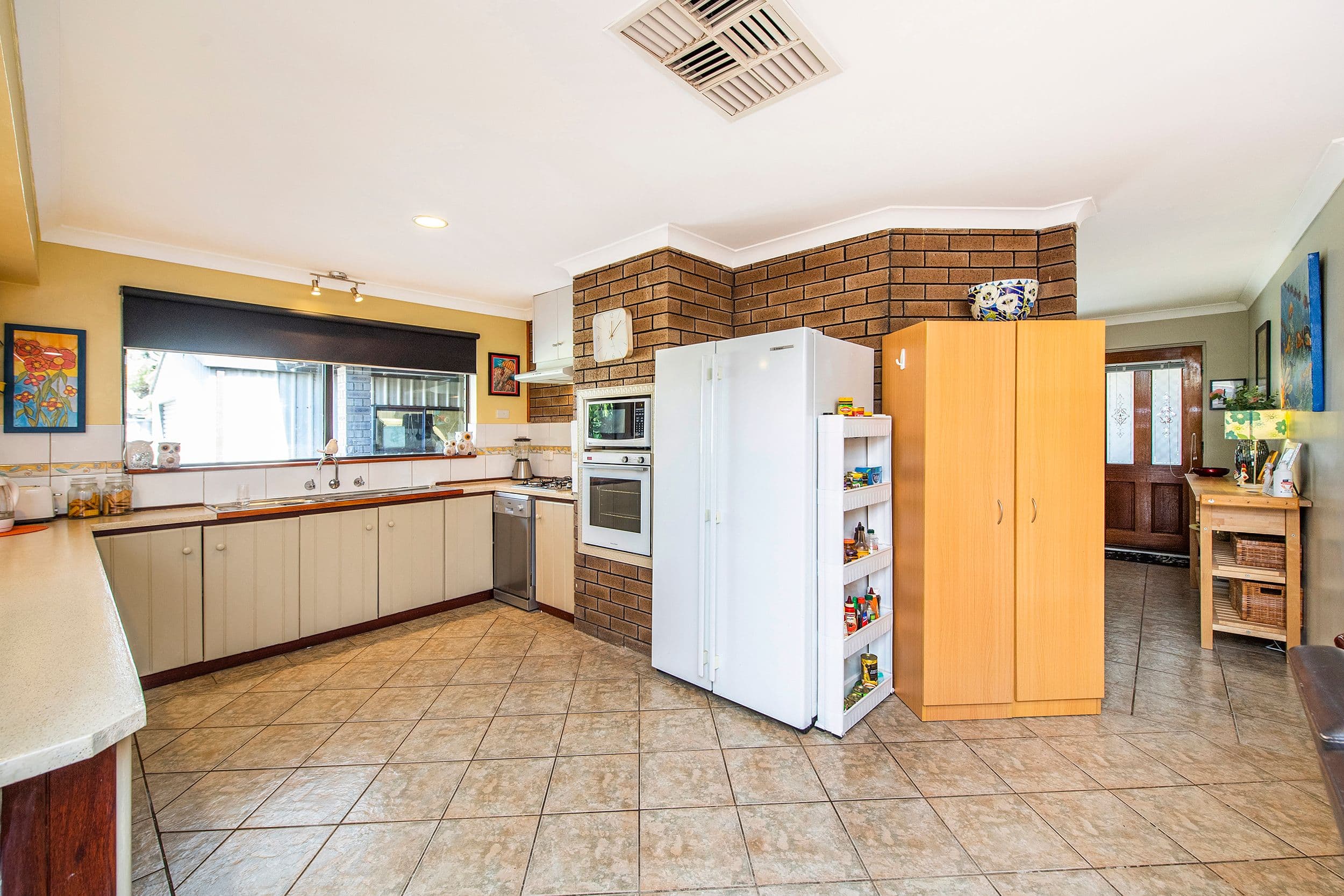 15 Dargin Way, Rockingham WA 6168, Rockingham - Thumbnail 8