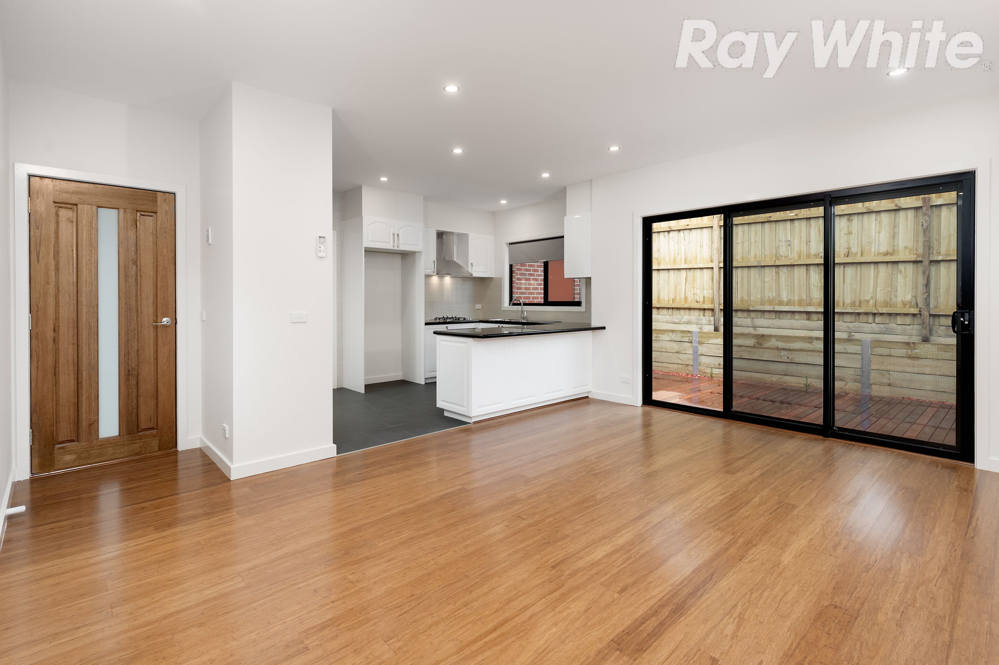 9 Loddon Avenue, Reservoir VIC 3073, Reservoir - Thumbnail 2
