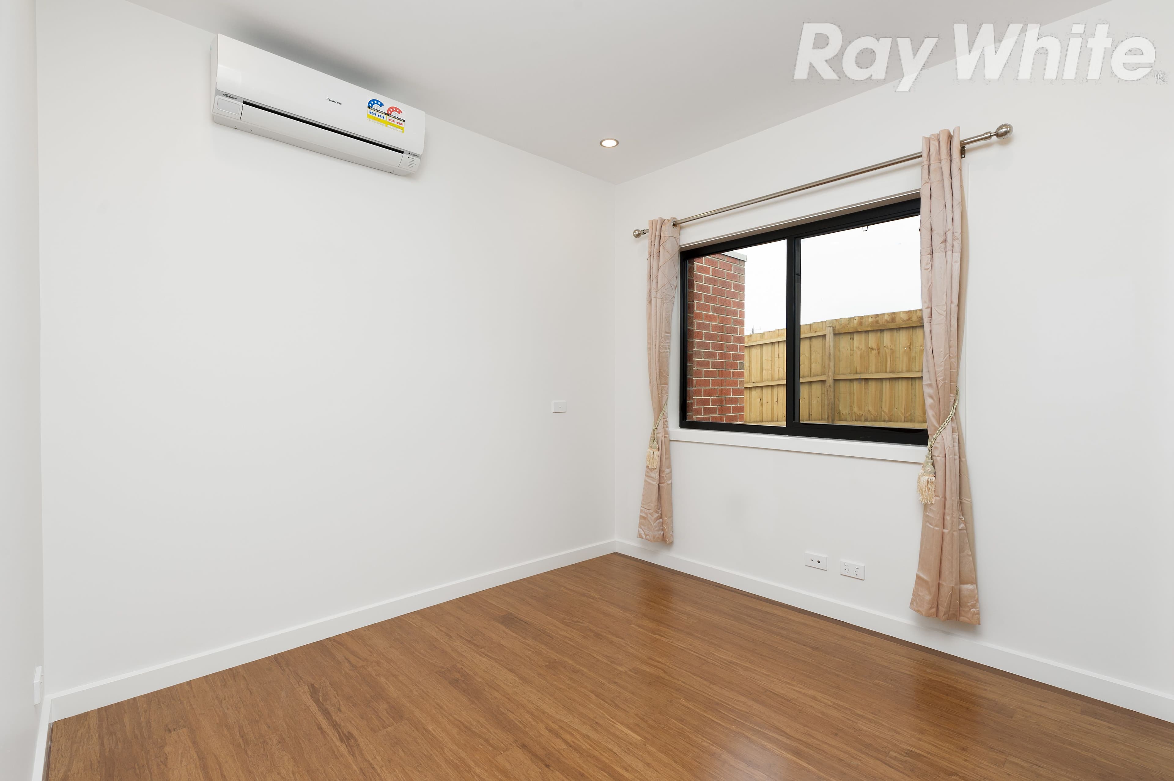 9 Loddon Avenue, Reservoir VIC 3073, Reservoir - Thumbnail 4