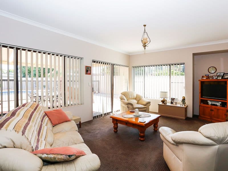 15 Blockley Way, Bassendean WA 6054, Bassendean - Thumbnail 2