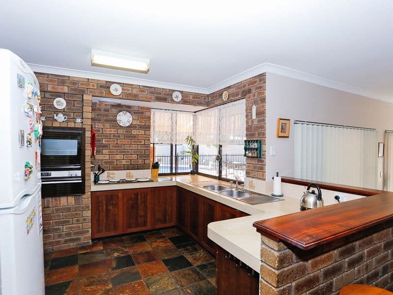 15 Blockley Way, Bassendean WA 6054, Bassendean - Thumbnail 5