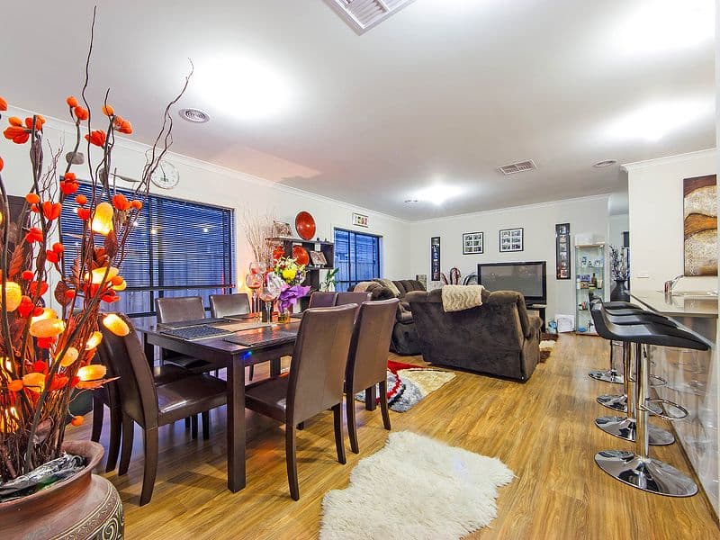 16 Mannikins Way, WILLIAMS LANDING VIC 3027, Williams Landing - Thumbnail 4