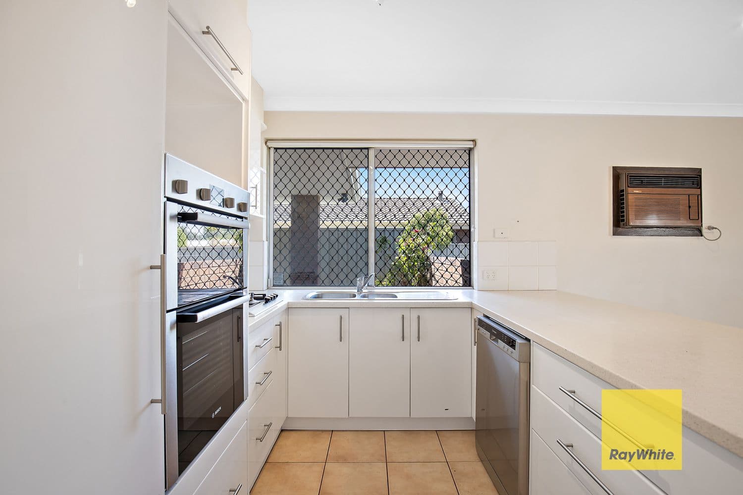 43 Storey Road, Thornlie WA 6108, Thornlie - Thumbnail 2