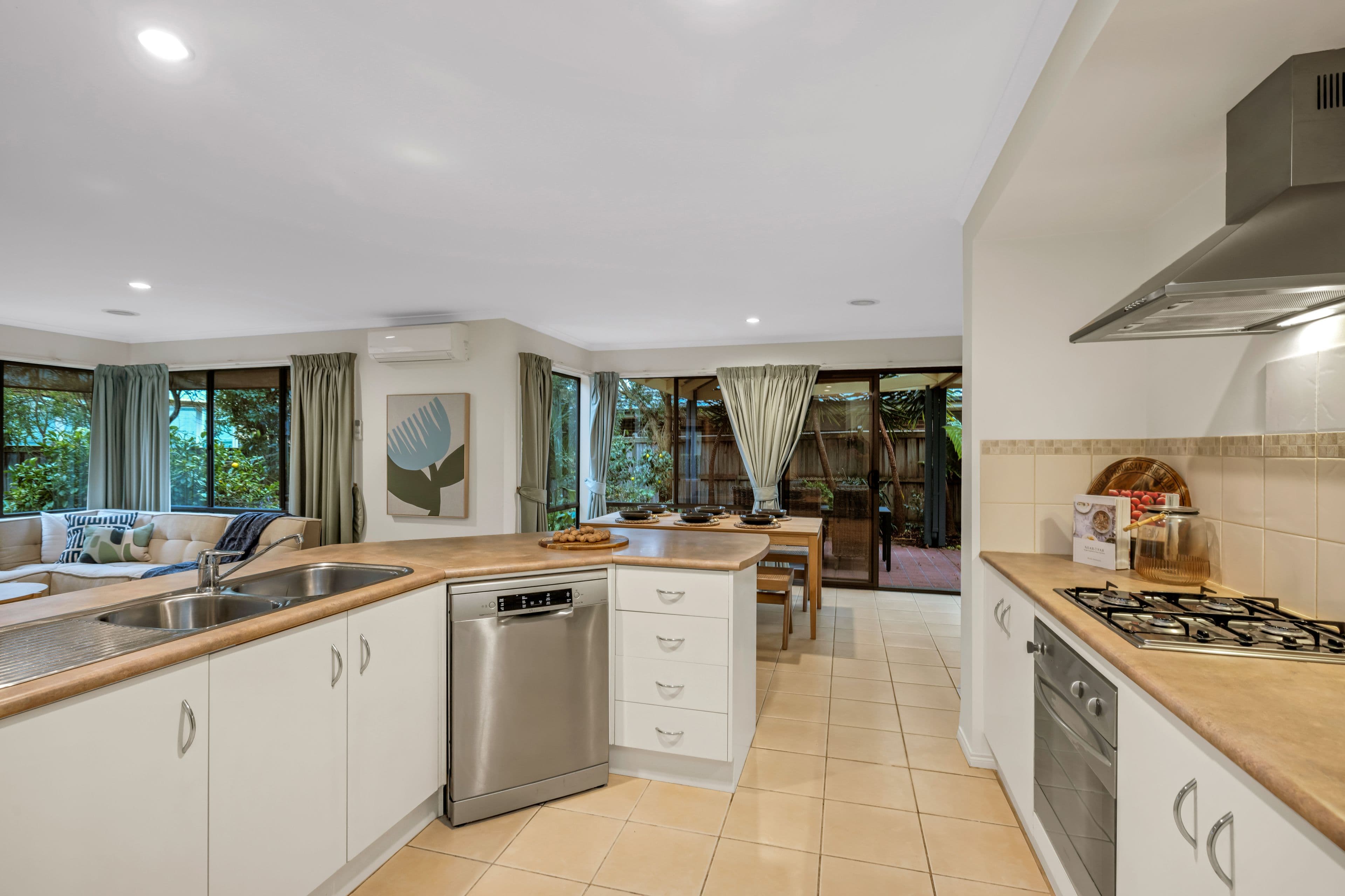 2 Riverglen Road, Berwick VIC 3806, Berwick - Thumbnail 5