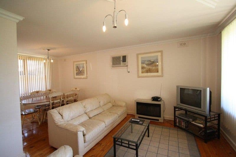 24 Glenere Drive, MODBURY SA 5092, Modbury - Thumbnail 2