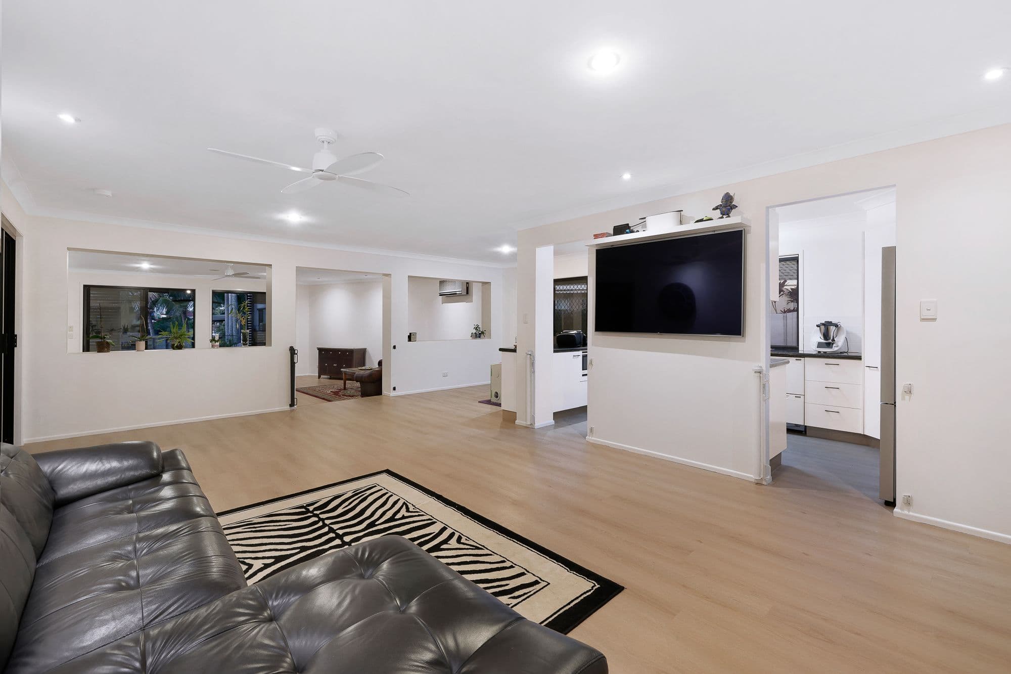13 Balmoral Avenue, Sorrento QLD 4217, Sorrento - Thumbnail 6
