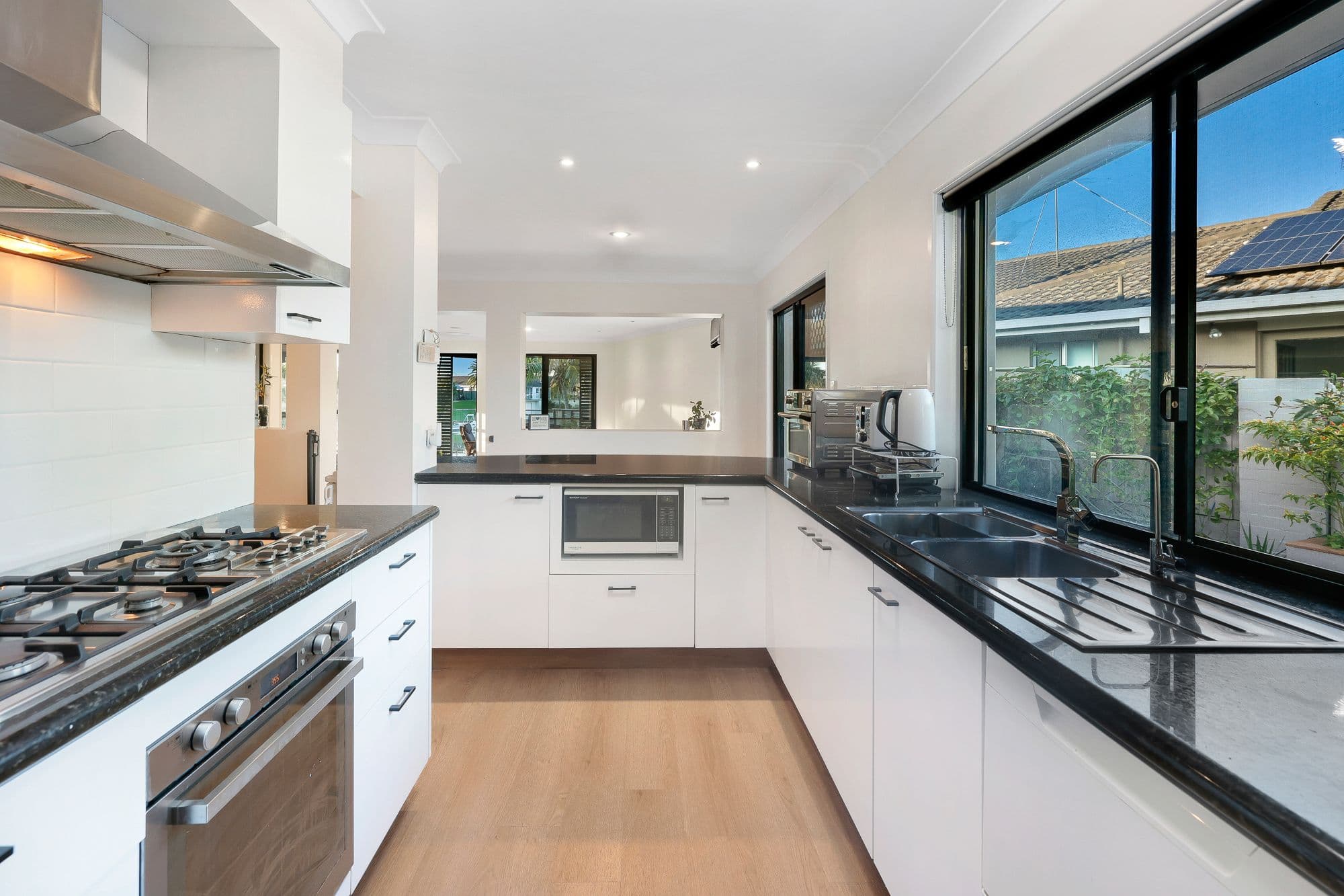 13 Balmoral Avenue, Sorrento QLD 4217, Sorrento - Thumbnail 7