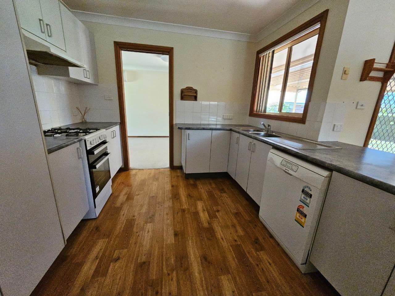 13 Golden Bar Drive, Parkes NSW 2870, Parkes - Thumbnail 5