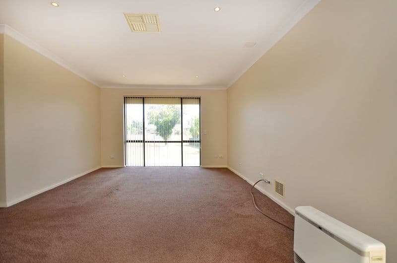 87 Wheatstone Drive, KIARA WA 6054, Kiara - Thumbnail 6