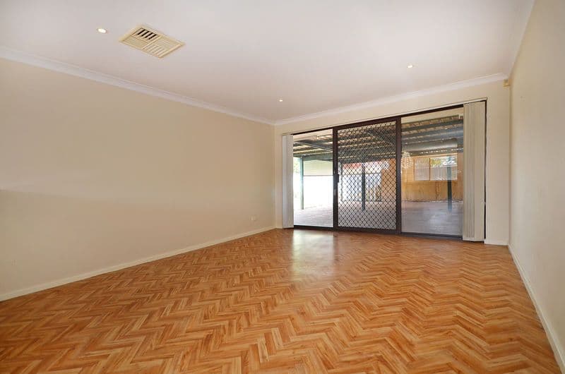 87 Wheatstone Drive, KIARA WA 6054, Kiara - Thumbnail 8