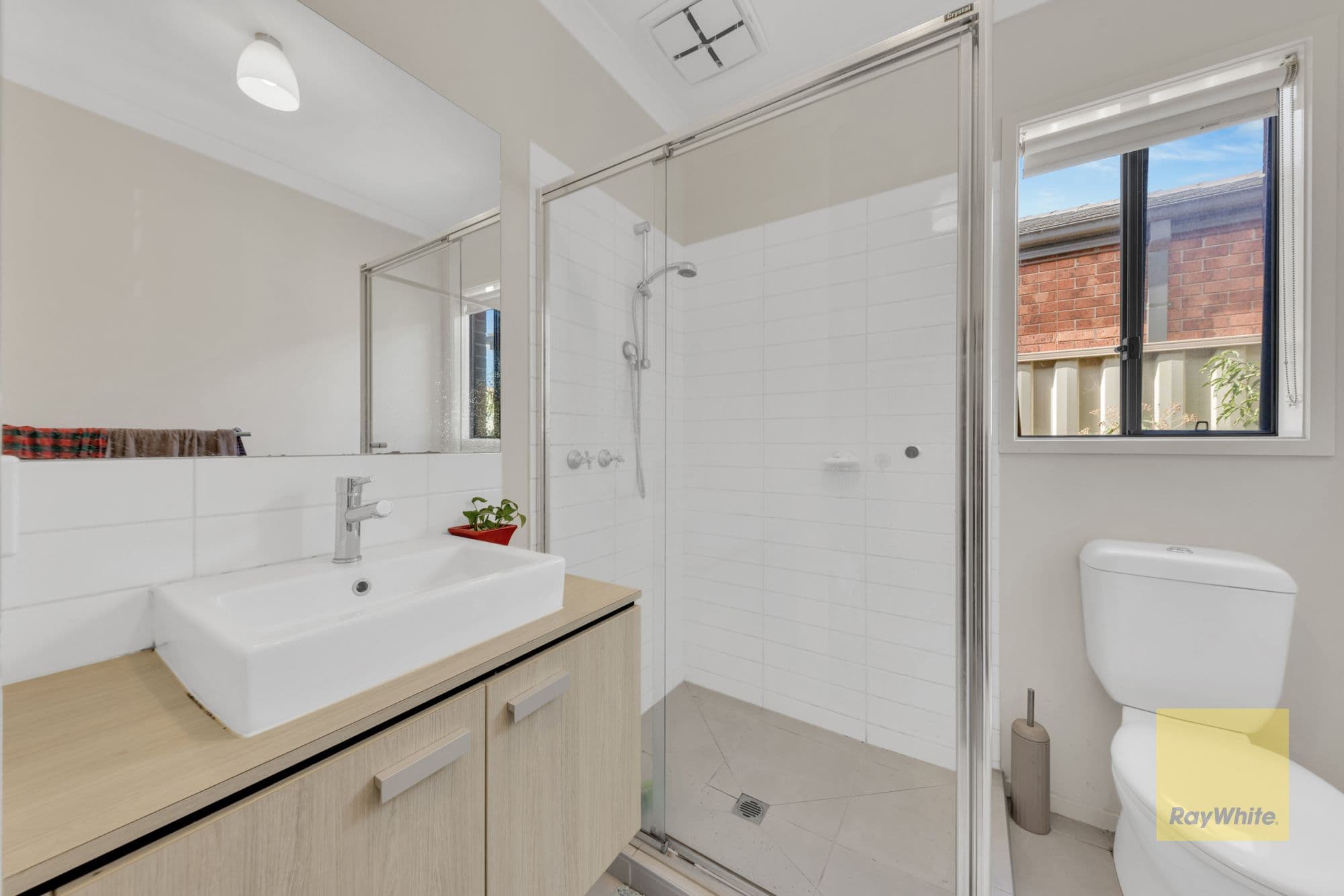 11 Tallgrass Avenue, Truganina VIC 3029, Truganina - Thumbnail 4