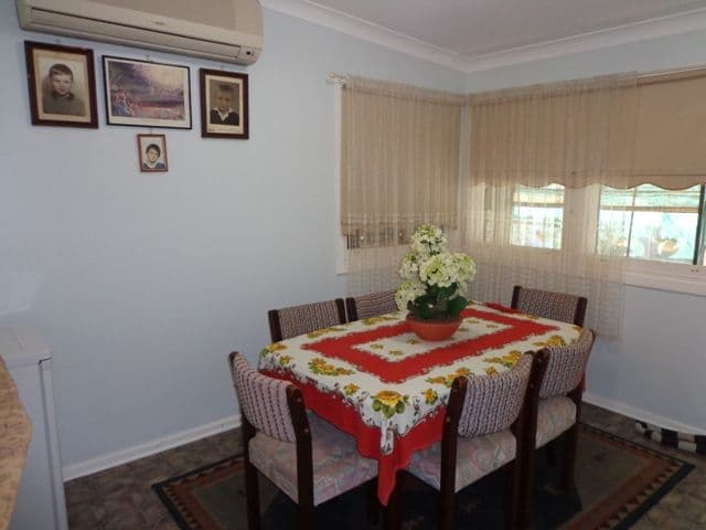 37 Earl Street, CANLEY HEIGHTS NSW 2166, Canley Heights - Thumbnail 4