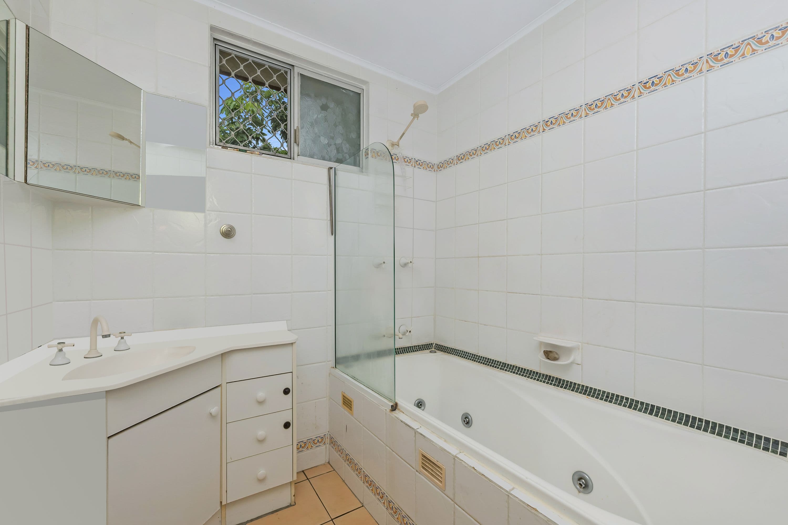 366 Charles Street, Kirwan QLD 4817, Kirwan - Thumbnail 4