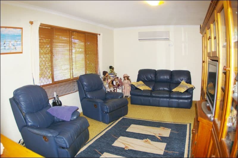 21 Oxley Street, DECEPTION BAY QLD 4508, Deception Bay - Thumbnail 2