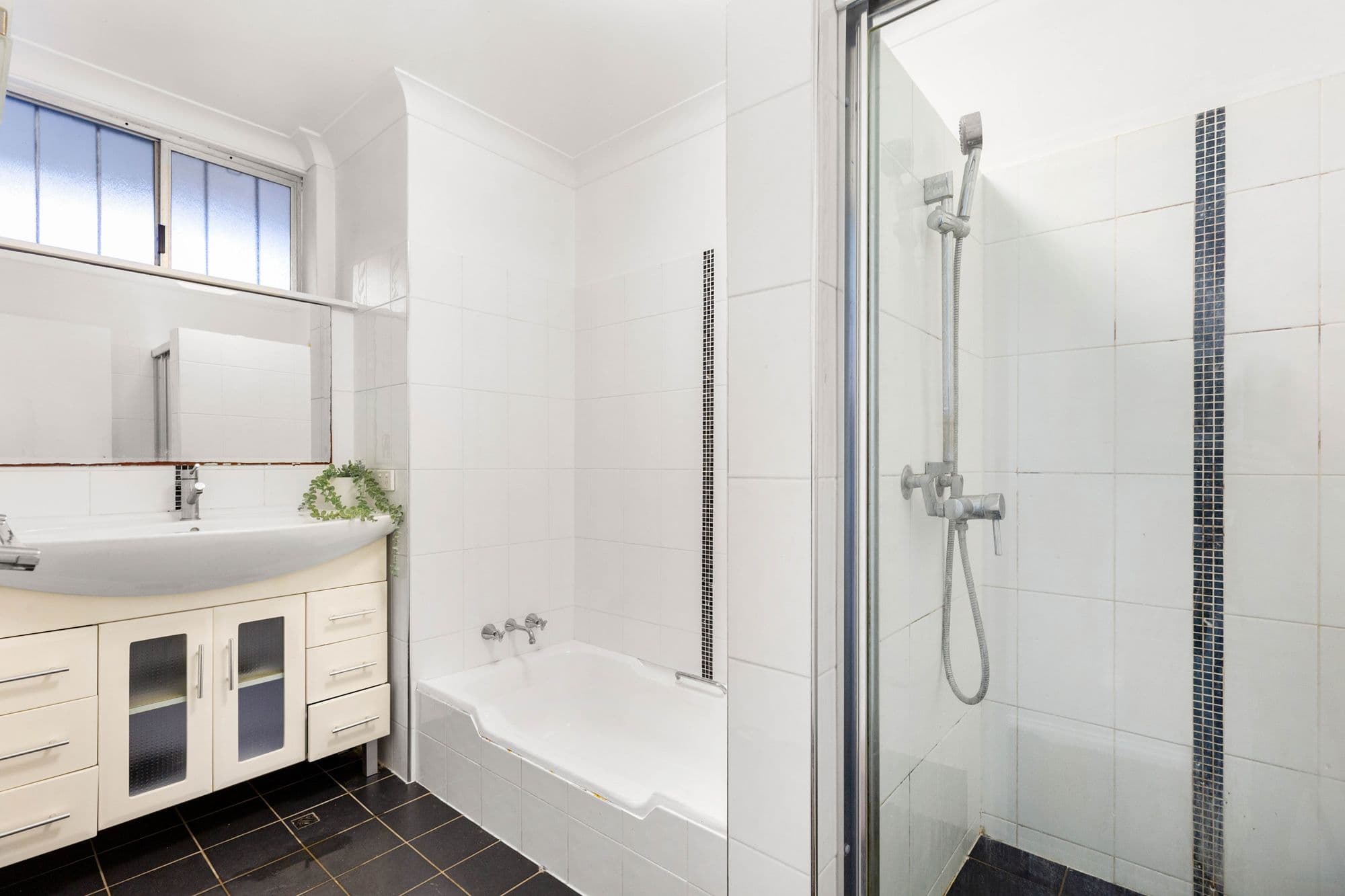 117 Chatsworth Road, Coorparoo QLD 4151, Coorparoo - Thumbnail 5