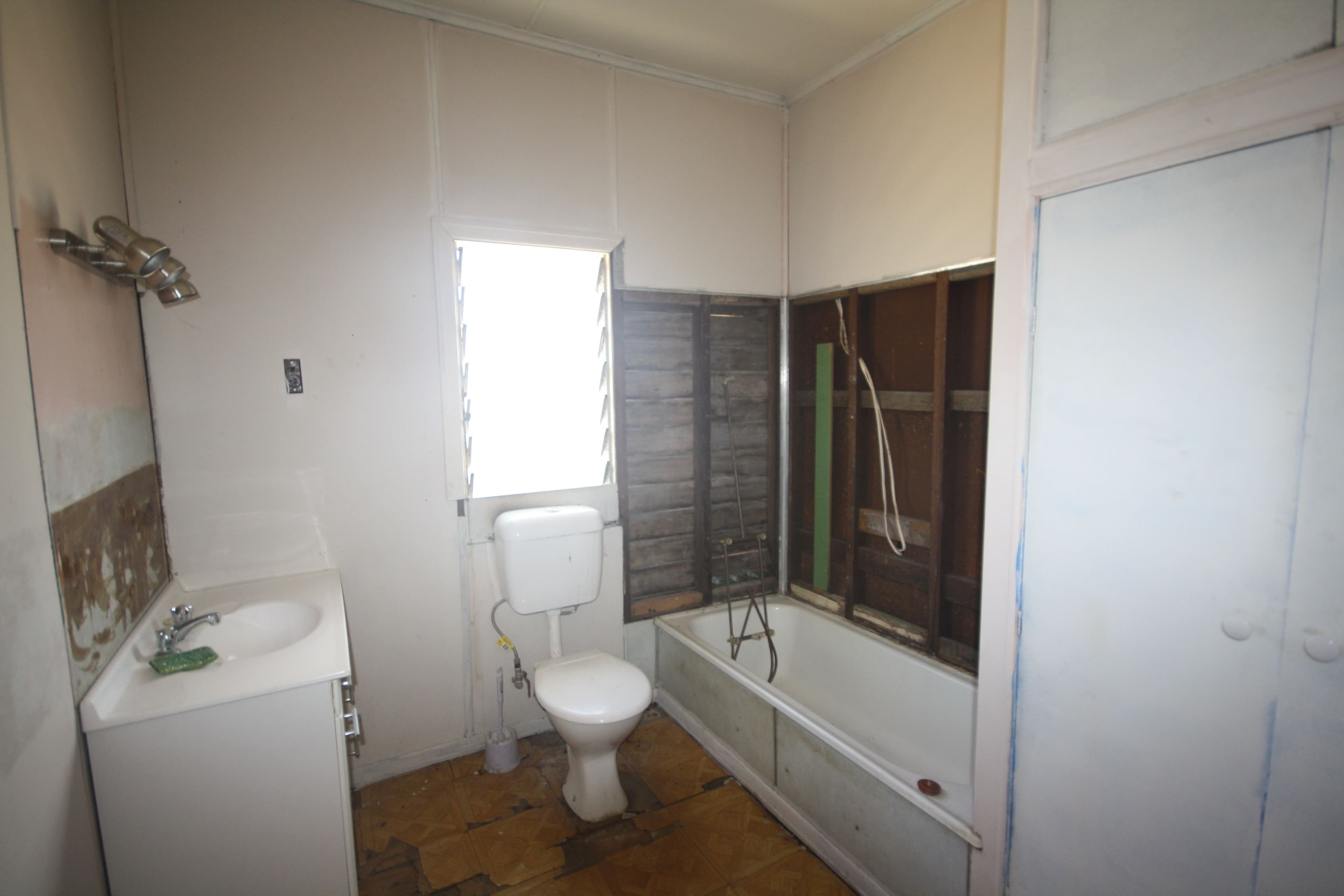 9 Hodgkinson Street, Eidsvold QLD 4627, Eidsvold - Thumbnail 5