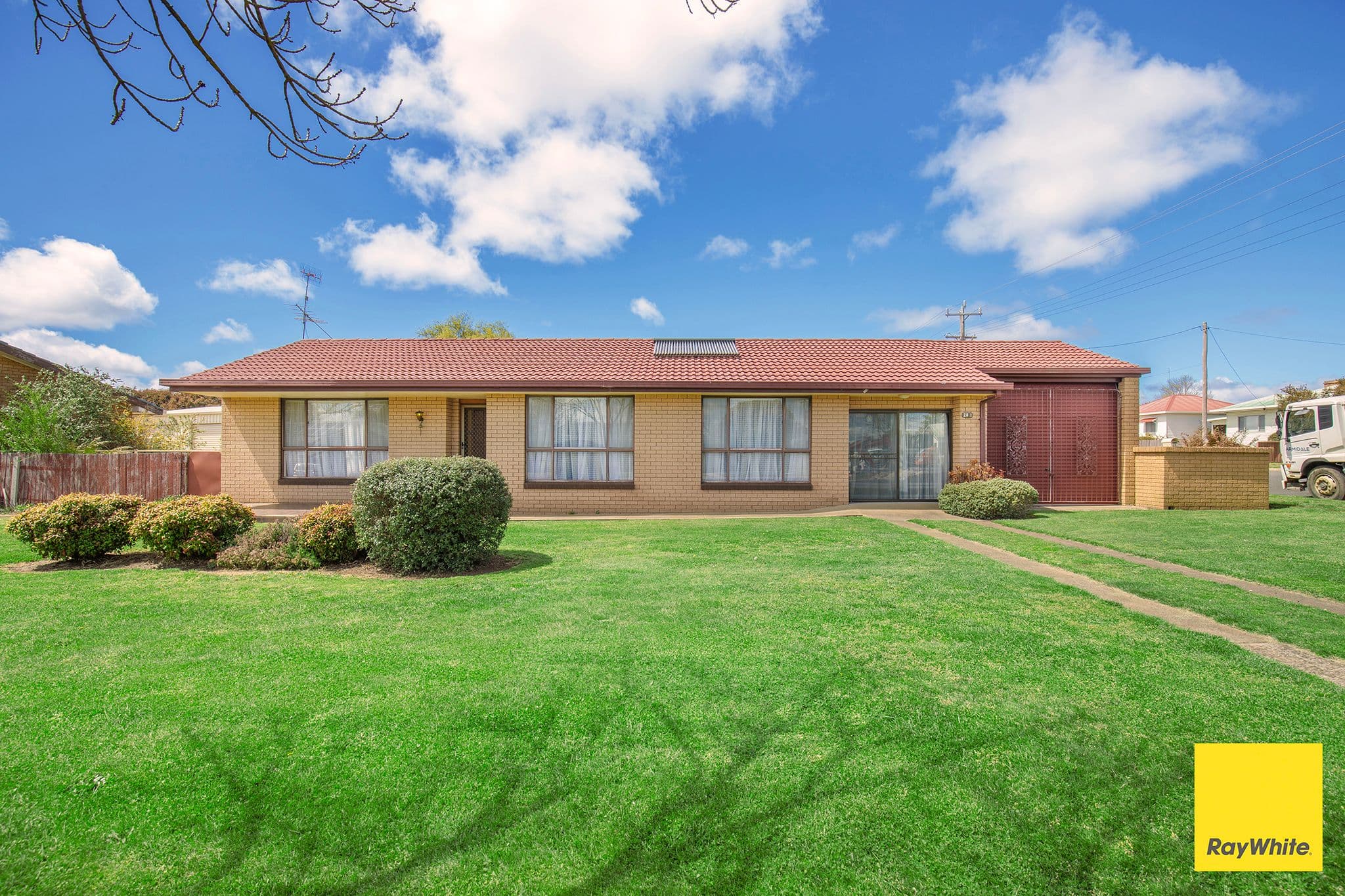 28 Youman Street, Guyra NSW 2365, Guyra - Image 1