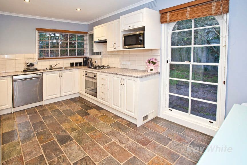 33 Burke Road, FERNTREE GULLY VIC 3156, Ferntree Gully - Thumbnail 3