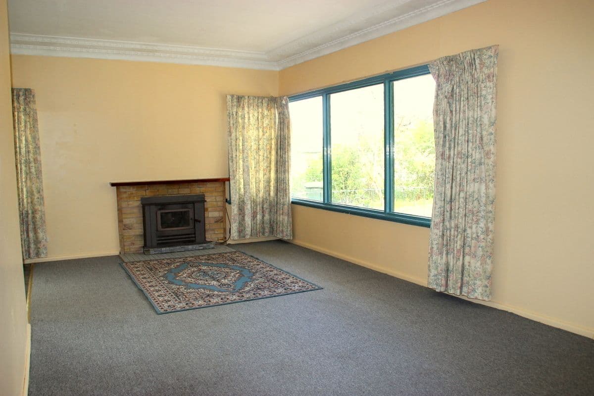 19 Hill Street, Coonabarabran NSW 2357, Coonabarabran - Thumbnail 2