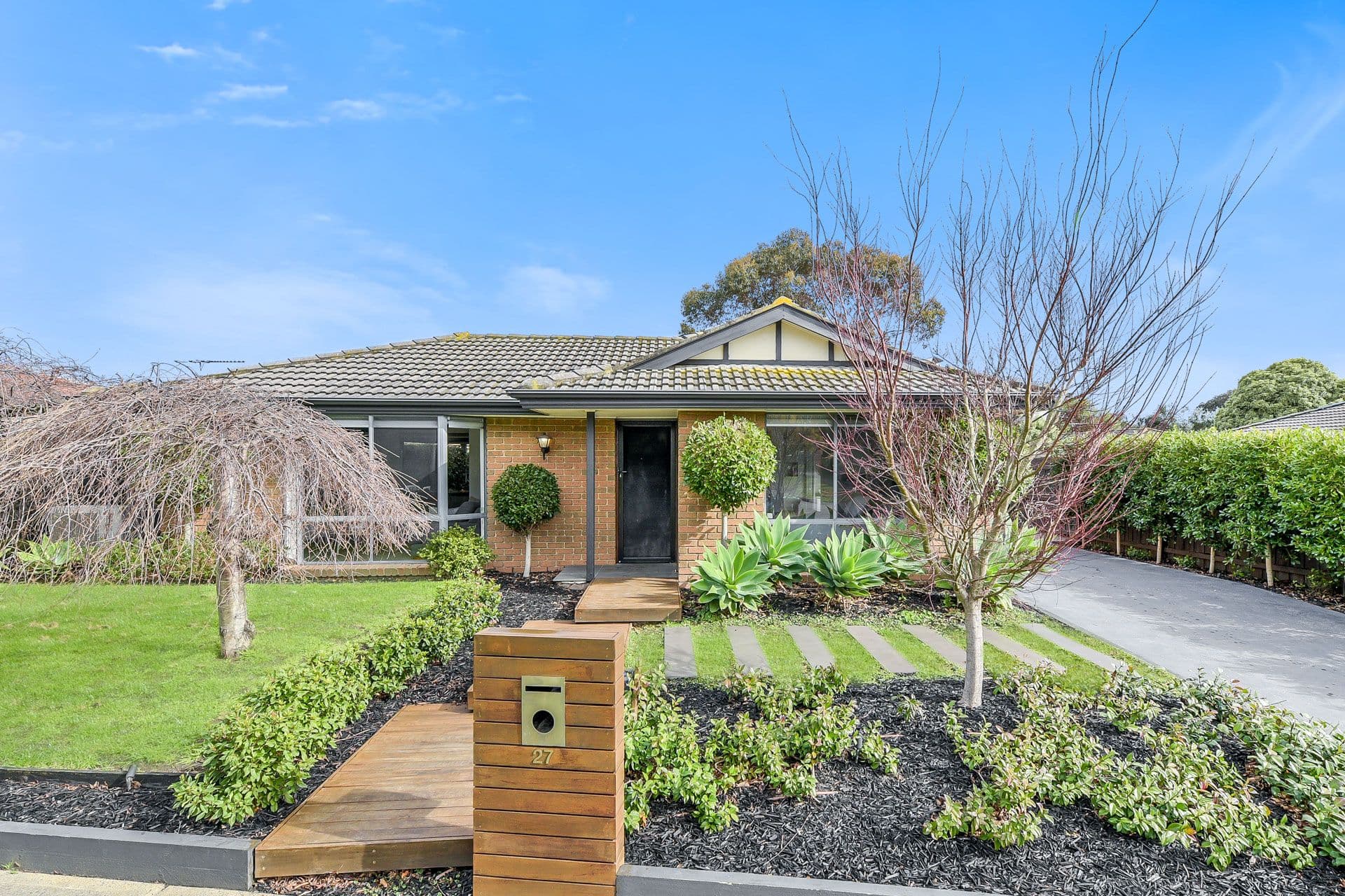 27 Michelle Drive, Berwick VIC 3806, Berwick - Image 1