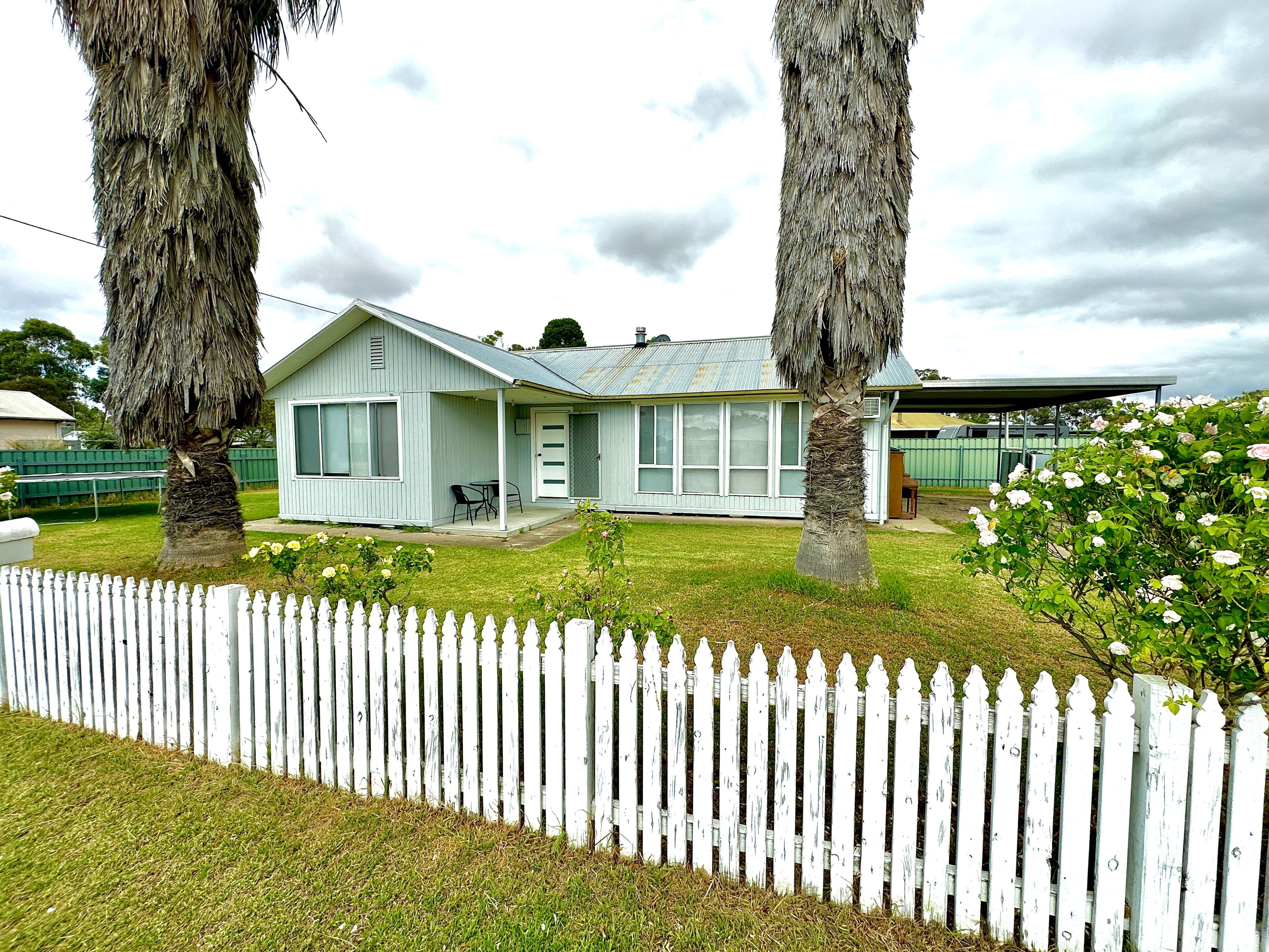 62 Milne Street, Bordertown SA 5268, Bordertown - Image 1