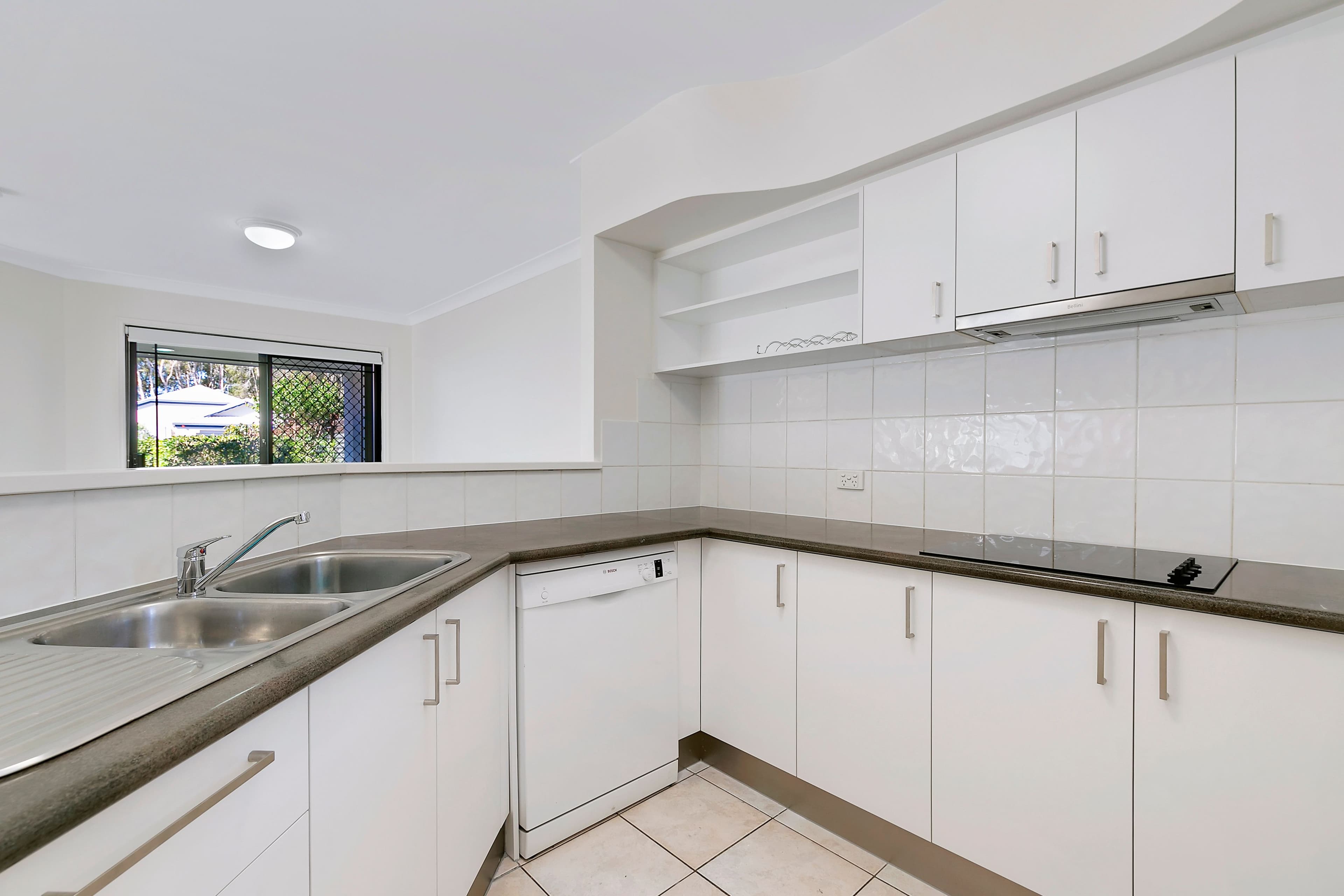 17 Zac Avenue, Coombabah QLD 4216, Coombabah - Thumbnail 4