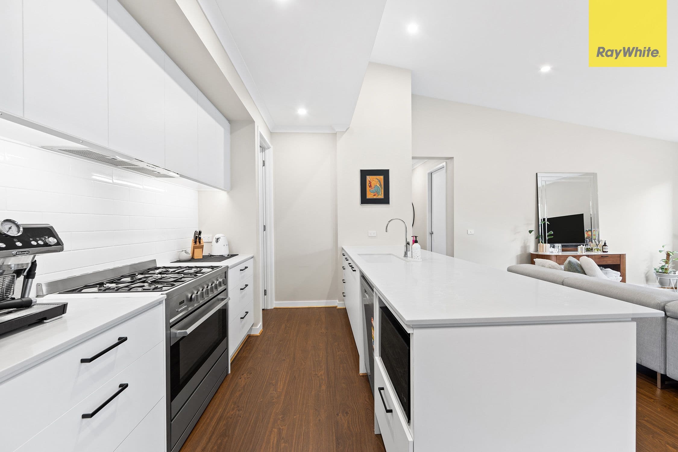 15 Cobalt Crescent, COBBLEBANK VIC 3338, Cobblebank - Thumbnail 4
