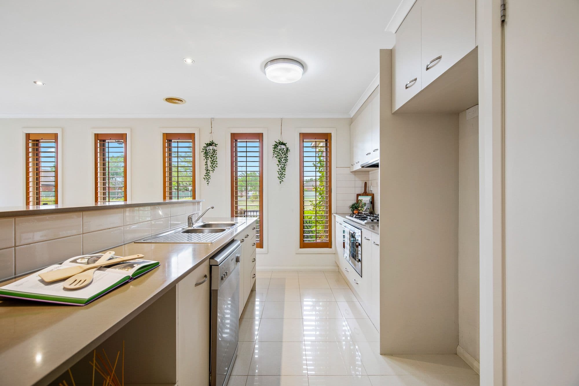 37 Haines Drive, Wyndham Vale VIC 3024, Wyndham Vale - Thumbnail 2