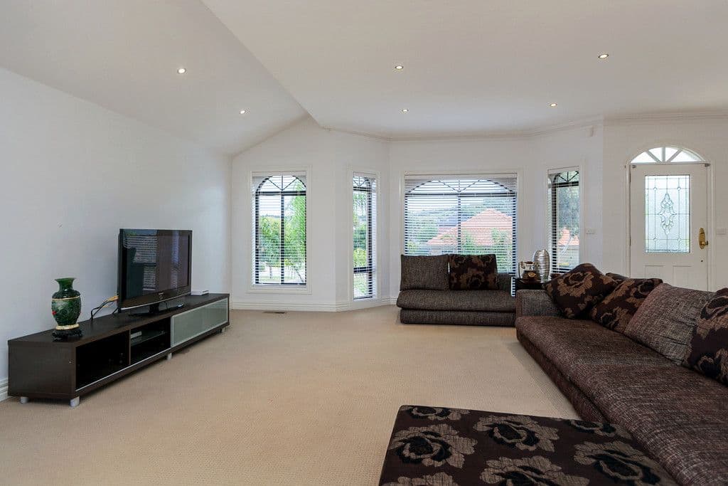 8 Kestrel Road, SOUTH MORANG VIC 3752, South Morang - Thumbnail 3