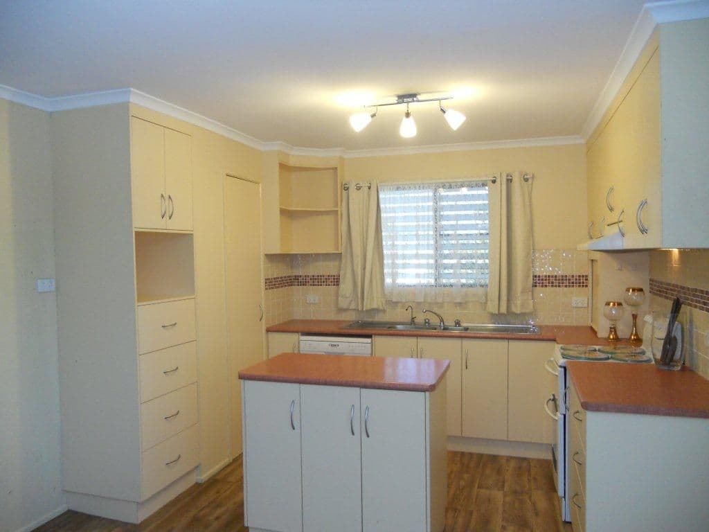 9 Telina Drive, BEACONSFIELD QLD 4740, Beaconsfield - Thumbnail 6