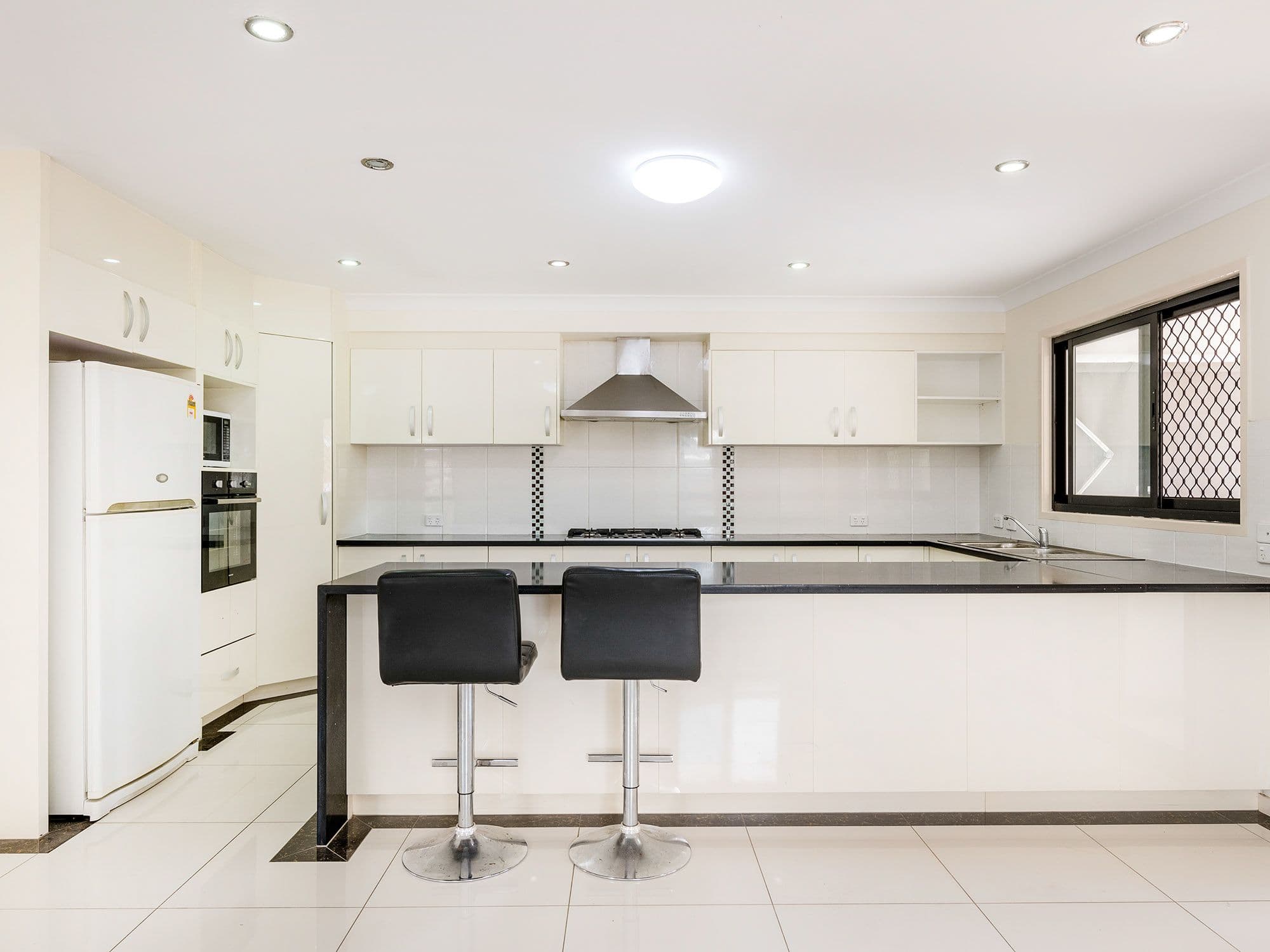 112 Wishart Road, Upper Mount Gravatt QLD 4122, Upper Mount Gravatt - Thumbnail 3