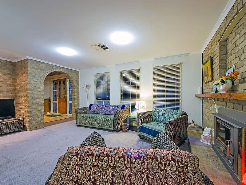 11 Canopus Place, MELTON WEST VIC 3337, Melton West - Thumbnail 6