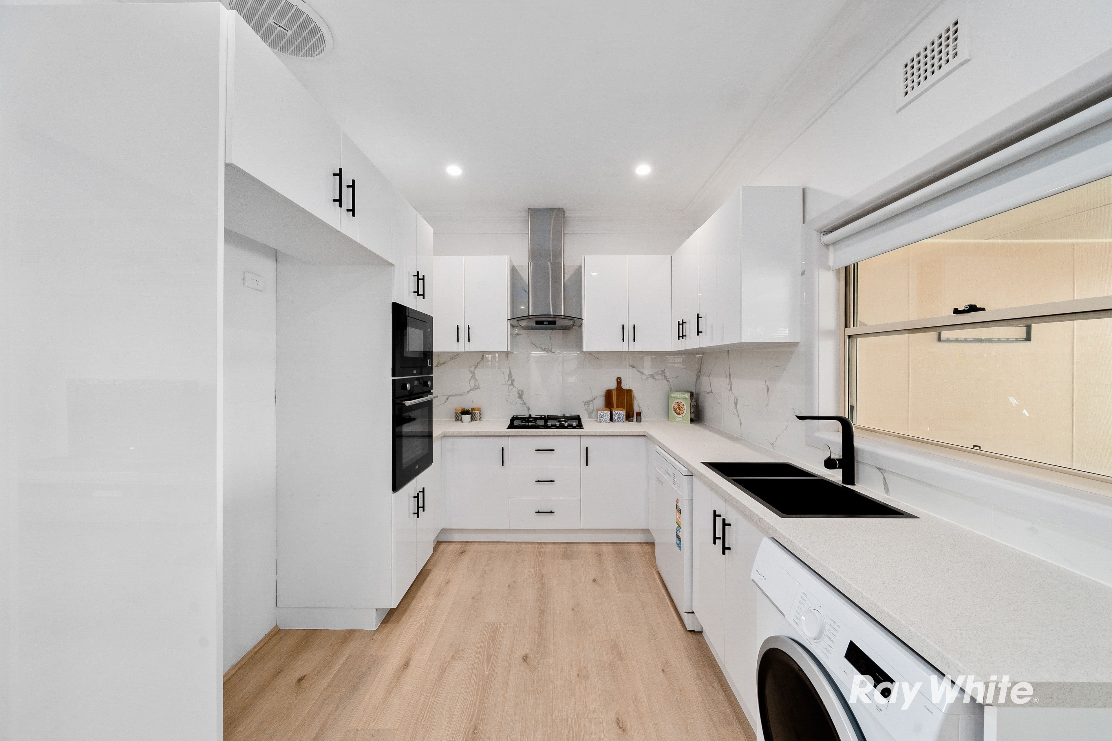 33 Derwent Parade, Blacktown NSW 2148, Blacktown - Thumbnail 4