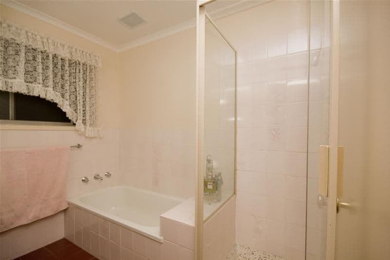 39 Greenwood Drive, BUNDOORA VIC 3083, Bundoora - Thumbnail 6