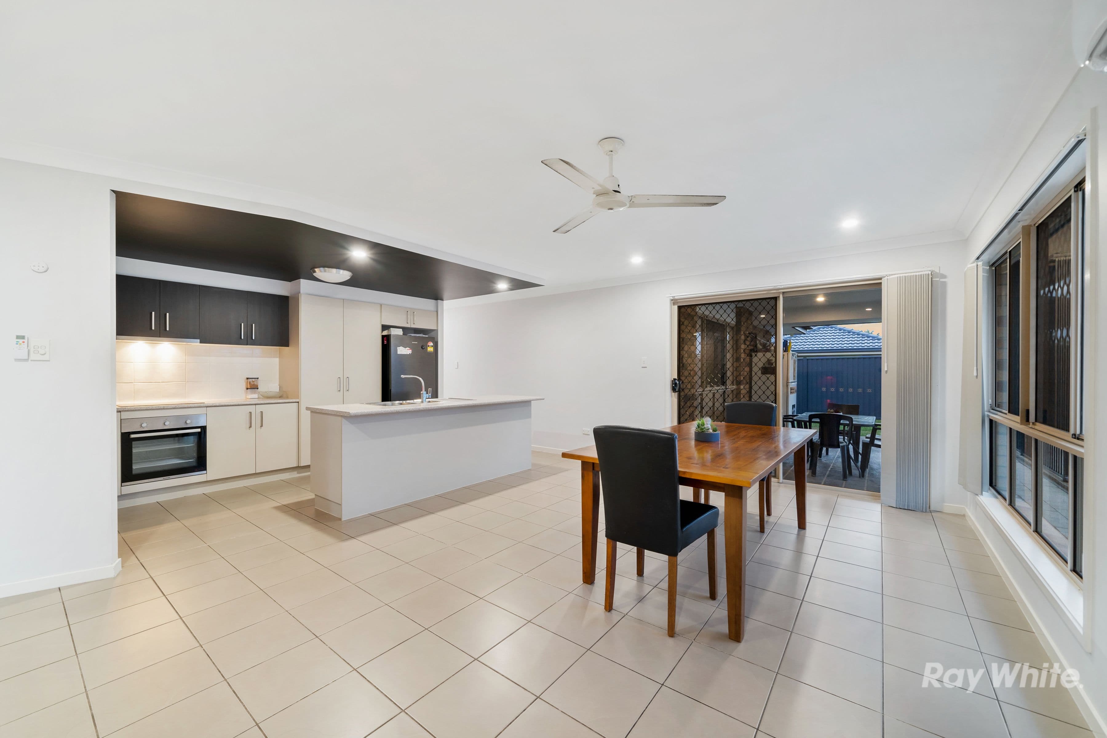 16 Fourth Avenue, Marsden QLD 4132, Marsden - Thumbnail 3