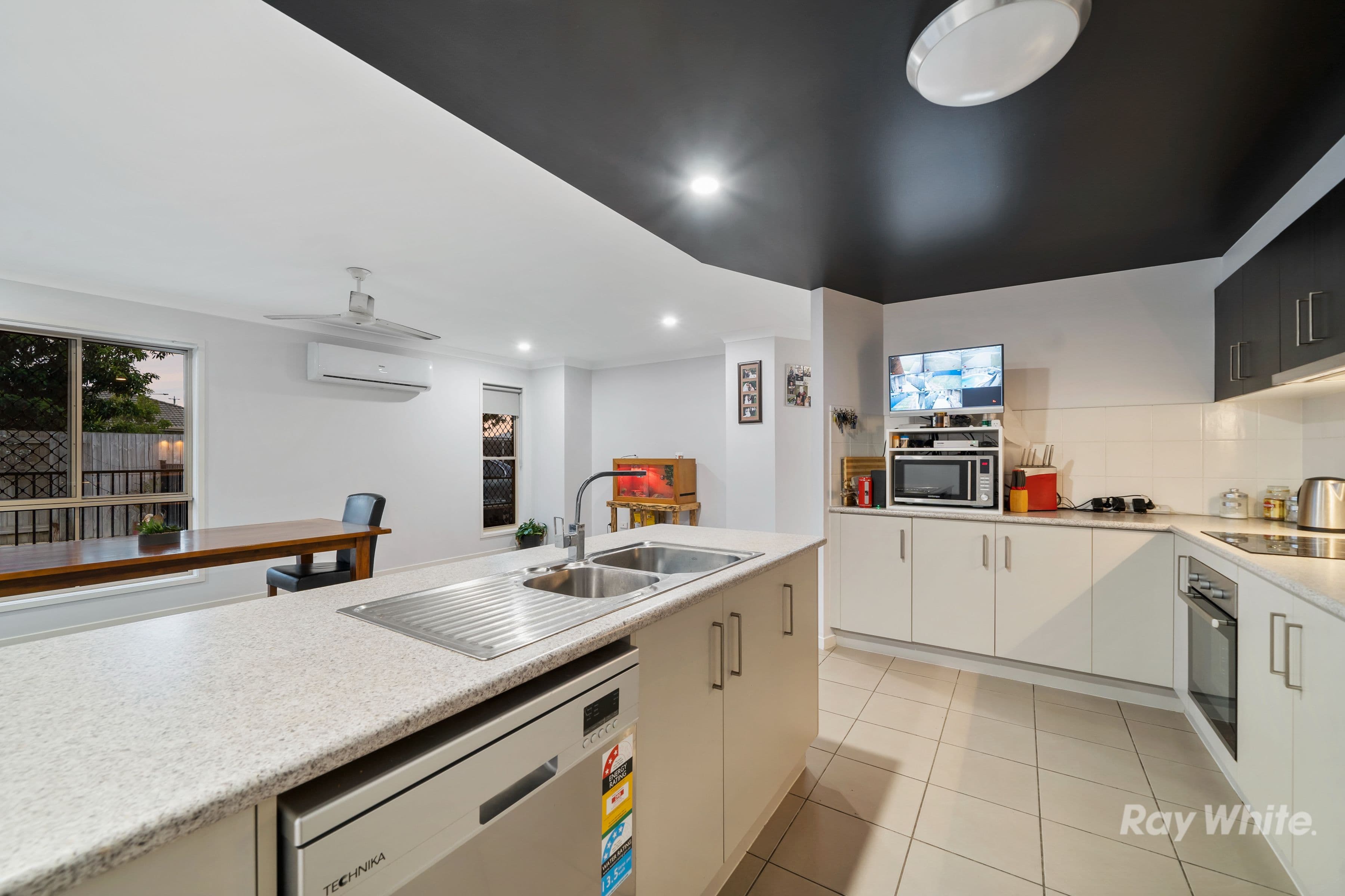 16 Fourth Avenue, Marsden QLD 4132, Marsden - Thumbnail 4