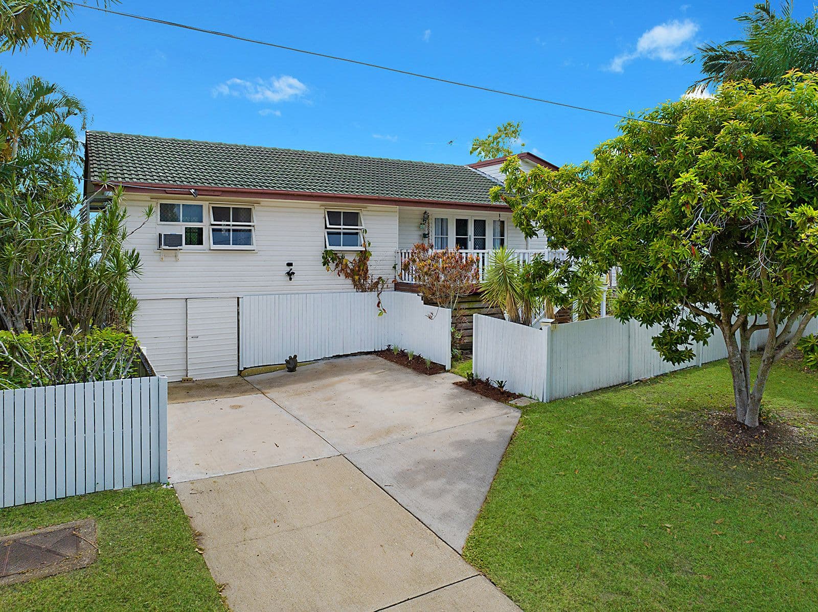 18 Sunnyside Road, Scarborough QLD 4020, Scarborough - Thumbnail 2