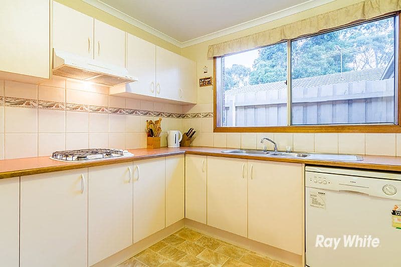 4 Banyalla Drive, Cranbourne West VIC 3977, Cranbourne West - Thumbnail 4