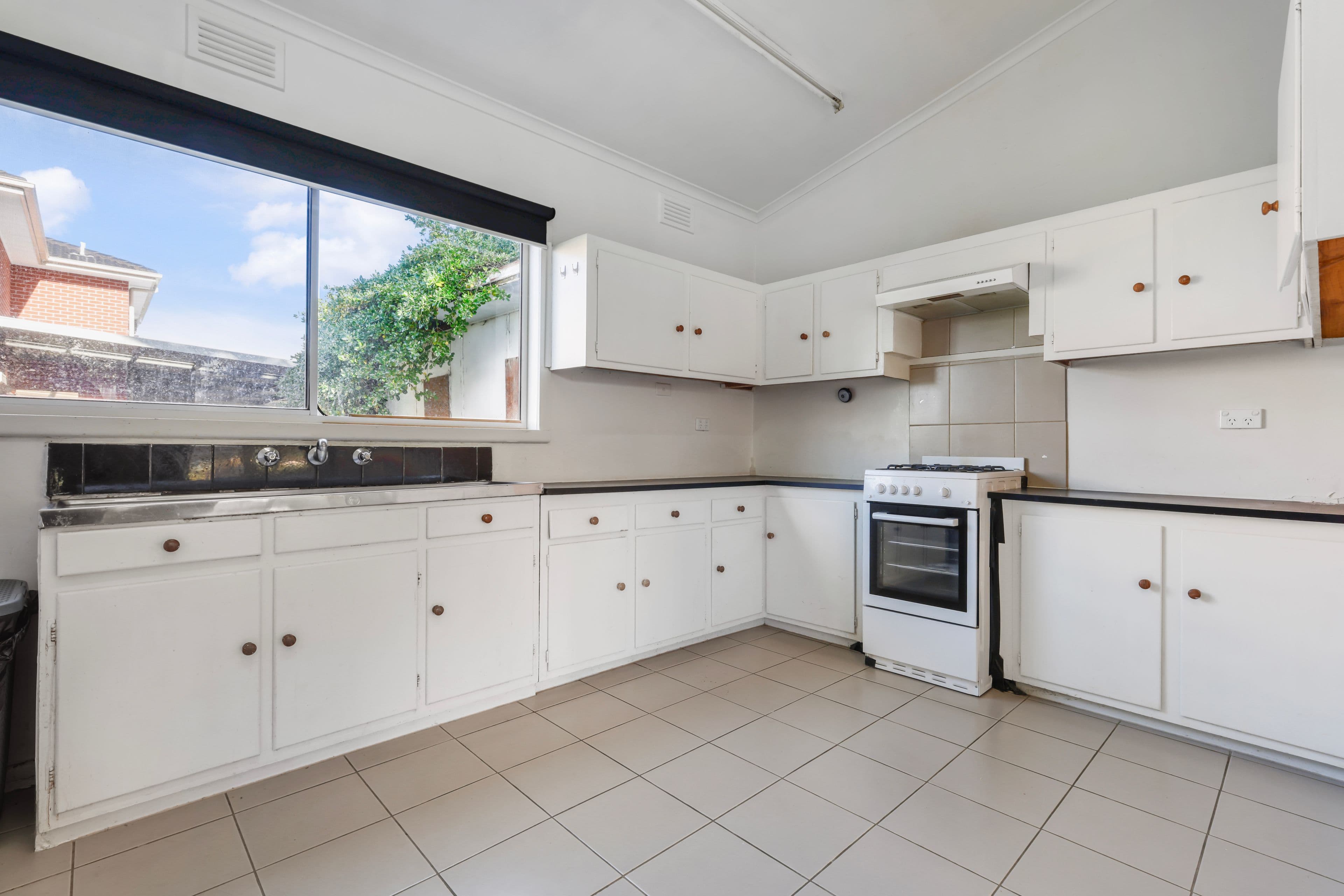 2 Burrapike Avenue, Springvale VIC 3171, Springvale - Thumbnail 6