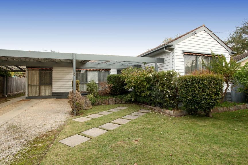 6 Catherine Avenue, MOUNT WAVERLEY VIC 3149, Mount Waverley - Image 1