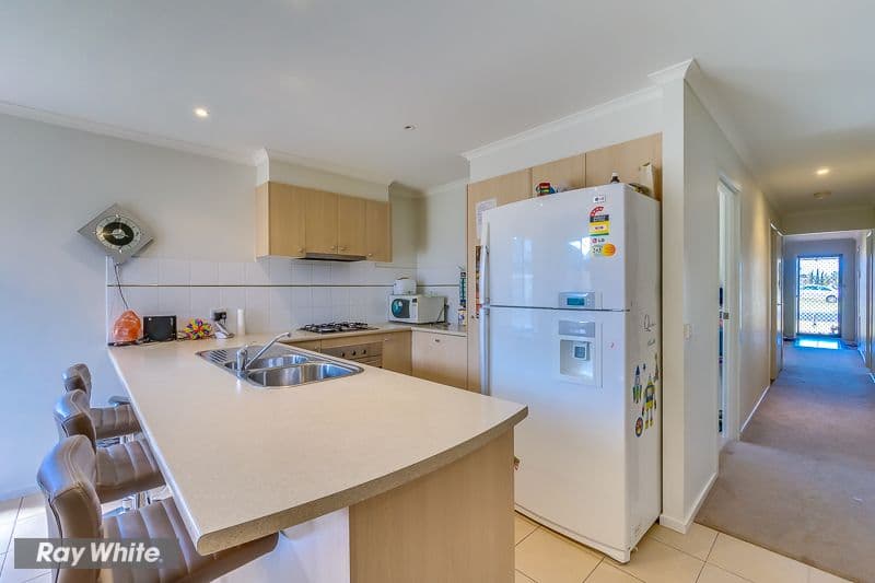 40 Felicity Drive, Tarneit VIC 3029, Tarneit - Thumbnail 2